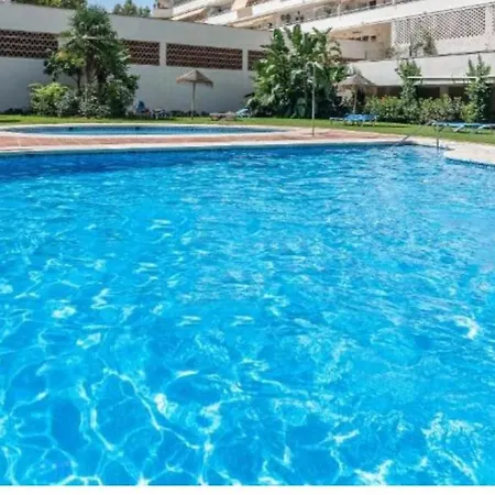 Edificio Puerto Azul 马尔韦利亚