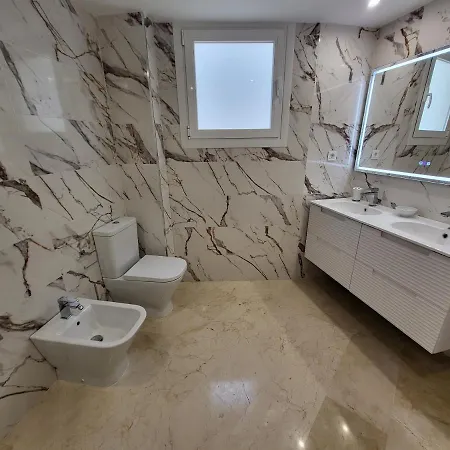 Edificio Puerto Azul * 马尔韦利亚