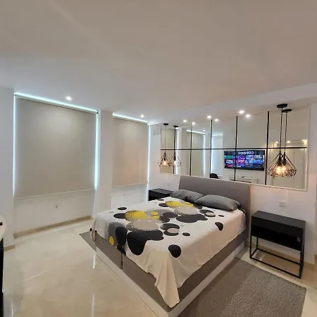 Edificio Puerto Azul 马尔韦利亚